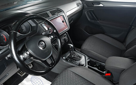 Volkswagen Tiguan II, 2018 год, 2 990 000 рублей, 7 фотография