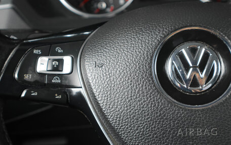 Volkswagen Tiguan II, 2018 год, 2 990 000 рублей, 14 фотография