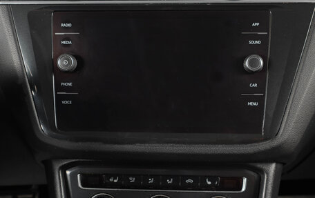 Volkswagen Tiguan II, 2018 год, 2 990 000 рублей, 17 фотография