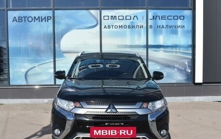 Mitsubishi Outlander III рестайлинг 3, 2019 год, 2 200 000 рублей, 2 фотография
