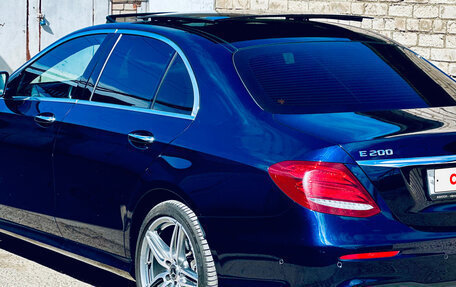 Mercedes-Benz E-Класс, 2019 год, 3 450 000 рублей, 4 фотография