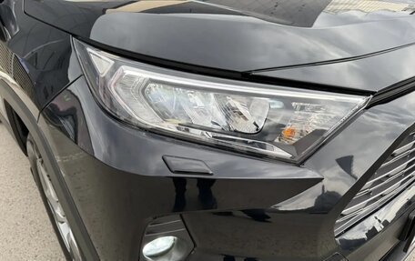 Toyota RAV4, 2019 год, 3 375 000 рублей, 9 фотография