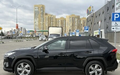 Toyota RAV4, 2019 год, 3 375 000 рублей, 8 фотография