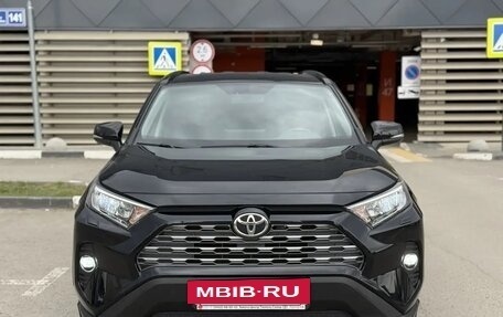 Toyota RAV4, 2019 год, 3 375 000 рублей, 2 фотография