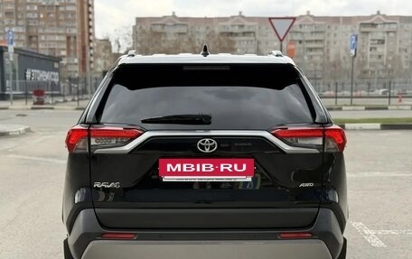 Toyota RAV4, 2019 год, 3 375 000 рублей, 6 фотография