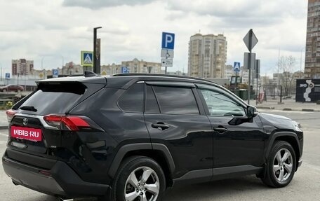 Toyota RAV4, 2019 год, 3 375 000 рублей, 5 фотография