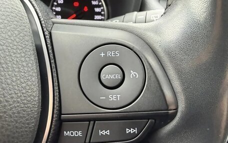 Toyota RAV4, 2019 год, 3 375 000 рублей, 21 фотография