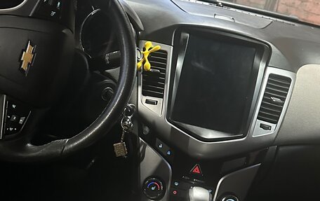 Chevrolet Cruze II, 2011 год, 750 000 рублей, 7 фотография