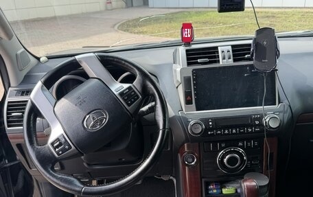 Toyota Land Cruiser Prado 150 рестайлинг 2, 2014 год, 3 700 000 рублей, 7 фотография