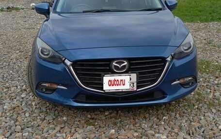 Mazda Axela, 2016 год, 1 380 000 рублей, 24 фотография