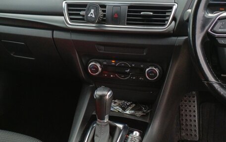 Mazda Axela, 2016 год, 1 380 000 рублей, 29 фотография