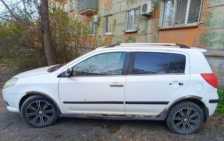 Geely MK Cross I, 2012 год, 180 000 рублей, 2 фотография