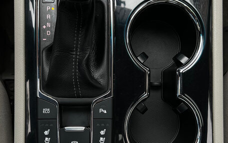 KIA Carnival III, 2020 год, 3 500 000 рублей, 15 фотография