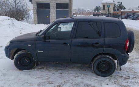 Chevrolet Niva I рестайлинг, 2012 год, 300 000 рублей, 2 фотография