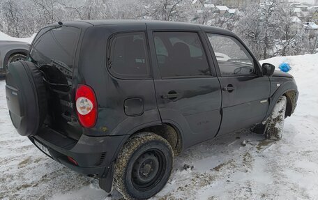 Chevrolet Niva I рестайлинг, 2012 год, 300 000 рублей, 4 фотография