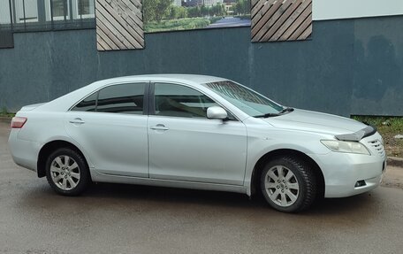Toyota Camry, 2006 год, 590 000 рублей, 3 фотография