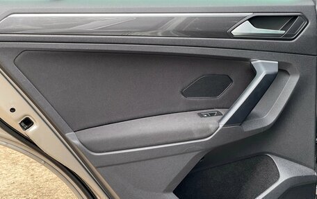 Volkswagen Tiguan II, 2019 год, 2 909 000 рублей, 19 фотография