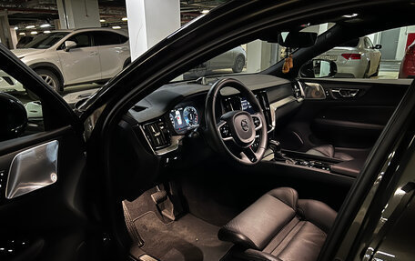 Volvo V60 II, 2019 год, 3 990 000 рублей, 7 фотография