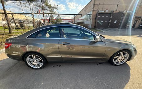 Mercedes-Benz E-Класс, 2010 год, 1 370 000 рублей, 4 фотография