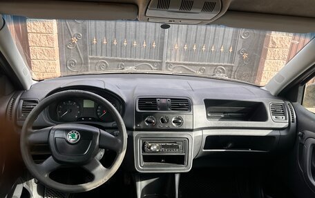 Skoda Fabia II, 2011 год, 395 000 рублей, 5 фотография