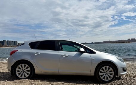 Opel Astra J, 2012 год, 590 000 рублей, 2 фотография