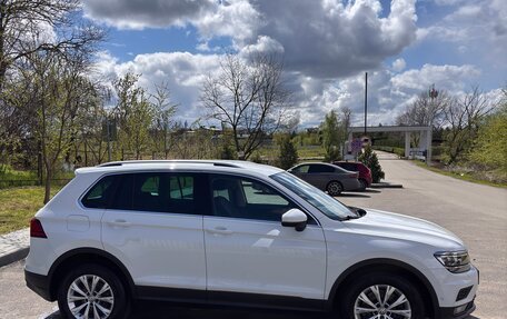 Volkswagen Tiguan II, 2017 год, 2 500 000 рублей, 4 фотография