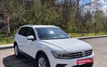 Volkswagen Tiguan II, 2017 год, 2 500 000 рублей, 3 фотография
