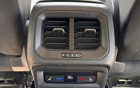 Volkswagen Tiguan II, 2017 год, 2 500 000 рублей, 24 фотография