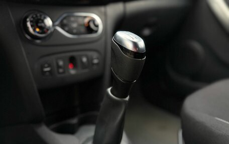 Renault Sandero II рестайлинг, 2016 год, 970 000 рублей, 18 фотография