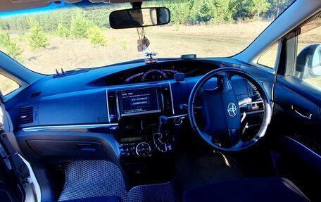 Toyota Estima III рестайлинг -2, 2013 год, 850 000 рублей, 14 фотография