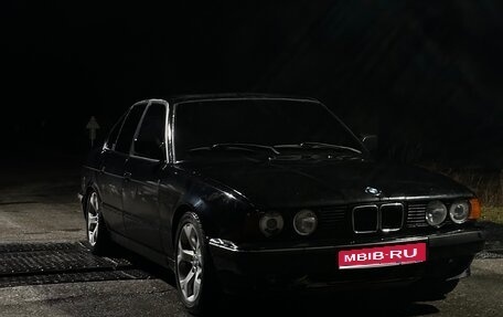 BMW 5 серия, 1991 год, 330 000 рублей, 1 фотография