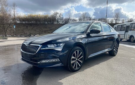 Skoda Superb III рестайлинг, 2025 год, 3 190 000 рублей, 1 фотография