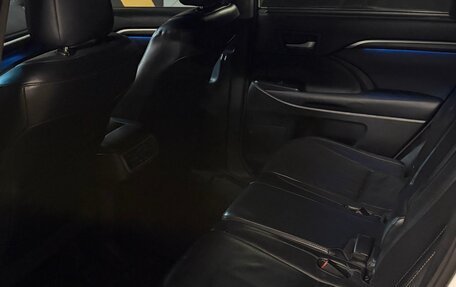 Toyota Highlander III, 2014 год, 2 500 000 рублей, 8 фотография