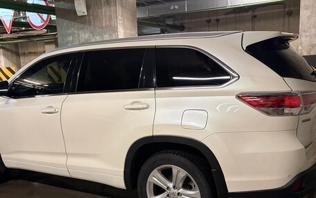 Toyota Highlander III, 2014 год, 2 500 000 рублей, 4 фотография