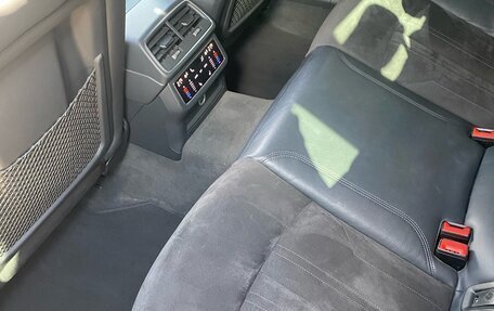 Audi A6, 2018 год, 3 550 000 рублей, 14 фотография