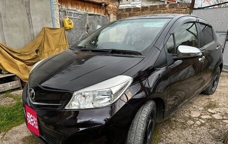 Toyota Vitz, 2015 год, 900 000 рублей, 4 фотография