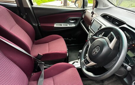 Toyota Vitz, 2015 год, 900 000 рублей, 8 фотография