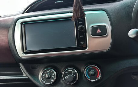 Toyota Vitz, 2015 год, 900 000 рублей, 15 фотография