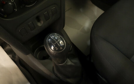 Renault Logan II, 2020 год, 649 000 рублей, 12 фотография