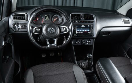 Volkswagen Polo VI (EU Market), 2018 год, 1 098 000 рублей, 6 фотография