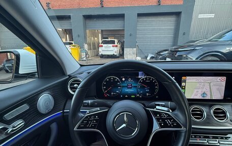 Mercedes-Benz E-Класс, 2020 год, 5 300 000 рублей, 10 фотография