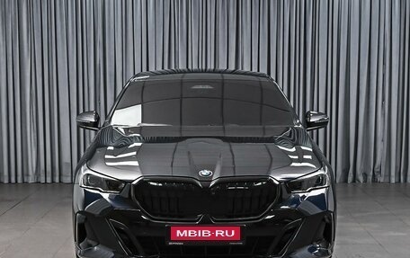 BMW 5 серия, 2023 год, 7 899 000 рублей, 3 фотография