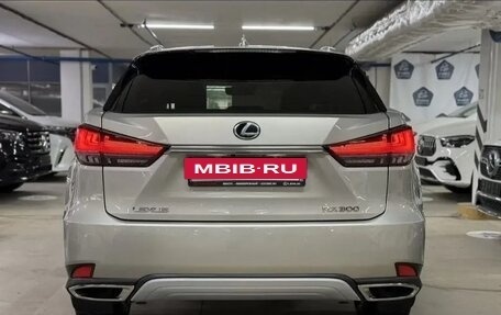 Lexus RX IV рестайлинг, 2021 год, 5 499 000 рублей, 6 фотография