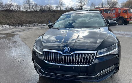 Skoda Superb III рестайлинг, 2025 год, 3 190 000 рублей, 3 фотография