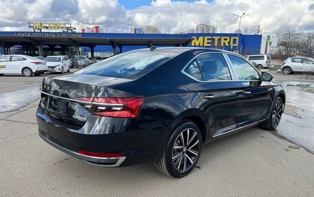 Skoda Superb III рестайлинг, 2025 год, 3 190 000 рублей, 6 фотография