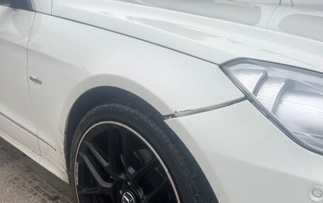 Mercedes-Benz E-Класс, 2011 год, 900 000 рублей, 3 фотография