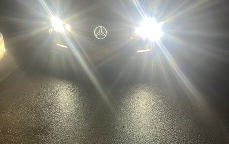 Mercedes-Benz E-Класс, 2011 год, 900 000 рублей, 13 фотография