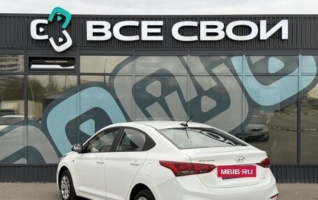 Hyundai Solaris II рестайлинг, 2017 год, 1 390 000 рублей, 3 фотография