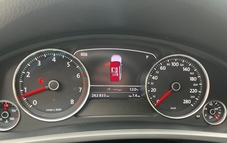 Volkswagen Touareg III, 2011 год, 2 180 000 рублей, 7 фотография