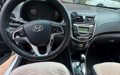 Hyundai Solaris II рестайлинг, 2011 год, 840 000 рублей, 10 фотография